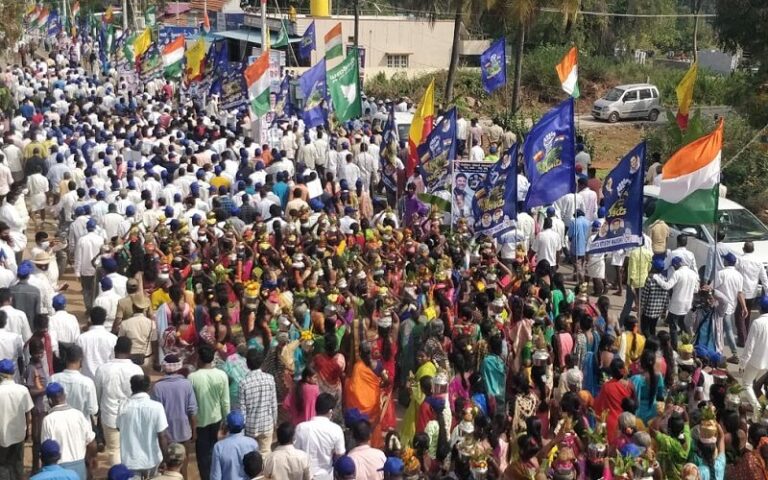 2ನೇ ದಿನಕ್ಕೆ ಮೇಕೆದಾಟು ಪಾದಯಾತ್ರೆ: ಡಿಕೆಶಿ, ಸಿದ್ದರಾಮಯ್ಯ ಸೇರಿ 30 ನಾಯಕರ ವಿರುದ್ಧ ಎಫ್‌ಐಆರ್‌