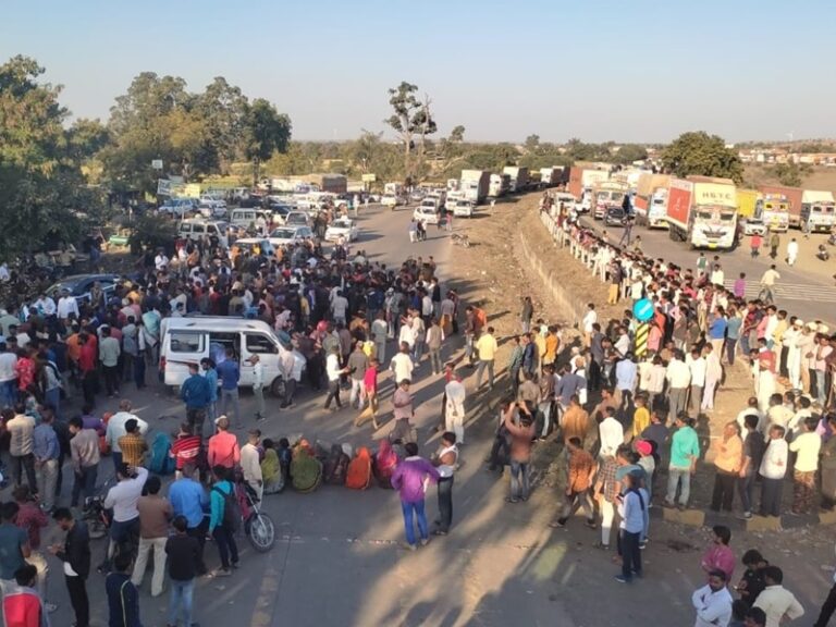 ಮಧ್ಯಪ್ರದೇಶ: ದಲಿತ ಯುವತಿಯ ಕೊಲೆ, ರಸ್ತೆಯಲ್ಲಿ ಶವವಿಟ್ಟು ಬೃಹತ್ ಪ್ರತಿಭಟನೆ