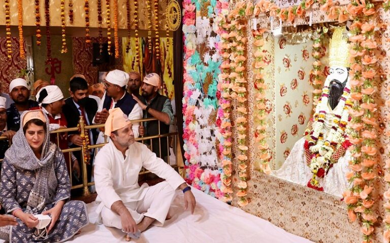 ಗುರು ರವಿದಾಸ್‌ ಜಯಂತಿ: ರಾಹುಲ್ ಗಾಂಧಿ, ಪ್ರಿಯಾಂಕಾ ಗಾಂಧಿಯಿಂದ ಲಂಗರ್ ಸೇವೆ