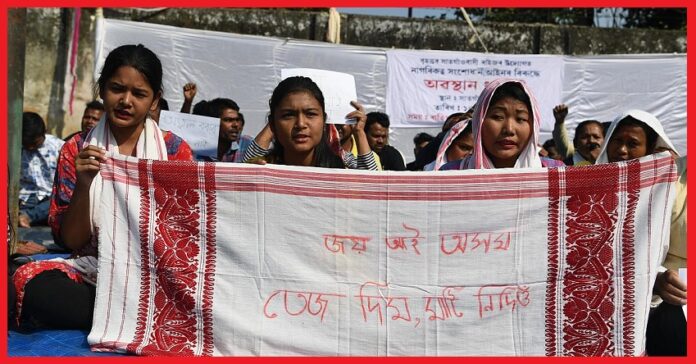 10ನೇ ತರಗತಿವರೆಗೆ ಹಿಂದಿ ಕಡ್ಡಾಯಕ್ಕೆ ಅಮಿತ್ ಶಾ ಪ್ರಸ್ತಾಪ: ಪ್ರತಿಭಟನೆ ಎಚ್ಚರಿಕೆ ನೀಡಿದ ಅಸ್ಸಾಂ ವಿದ್ಯಾರ್ಥಿಗಳು | Naanu Gauri