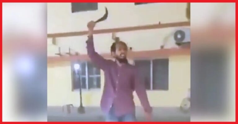 ಯುಪಿ: ಗೋರಖನಾಥ ದೇವಾಲಯದ ಹೊರಗೆ ಪೊಲೀಸರ ಮೇಲೆ ದಾಳಿ ಮಾಡಿದ ಐಐಟಿ ಪದವೀಧರ! | Naanu Gauri