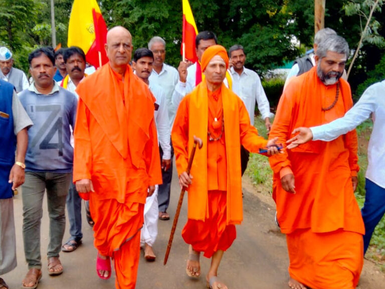 ಪಠ್ಯ ಪುಸ್ತಕ ಪರಿಷ್ಕರಣೆ ವಿವಾದ; ದೇವನೂರಿನಿಂದ ಗಾಂಧಿಗುಡಿಗೆ