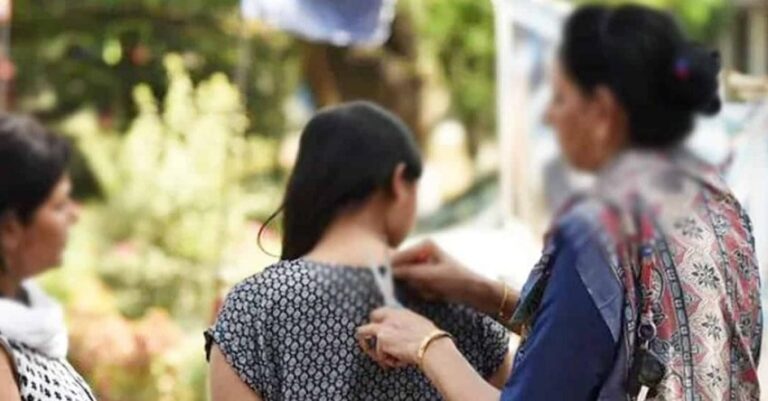 ಕೇರಳ-ನೀಟ್ ಕೇಂದ್ರದಲ್ಲಿ ವಿದ್ಯಾರ್ಥಿನಿಯರಿಗೆ ಒಳವಸ್ತ್ರ ತೆಗೆಯುವಂತೆ ಒತ್ತಾಯ; ಪ್ರಕರಣ ದಾಖಲು | Naanu Gauri