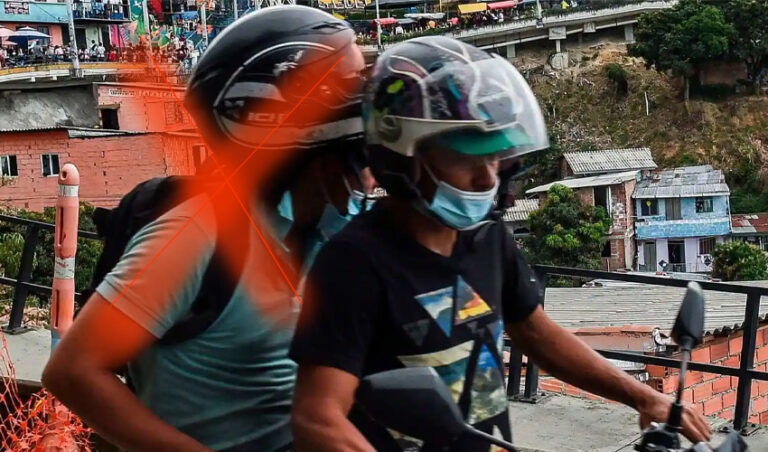 ದಕ್ಷಿಣ ಕನ್ನಡ ಜಿಲ್ಲೆಯಲ್ಲಿ ದ್ವಿಚಕ್ರ ವಾಹನಗಳಲ್ಲಿ ಹಿಂಬದಿ ಸವಾರಿಗೆ ನಿರ್ಬಂಧ: ವಿರೋಧದ ನಂತರ ವಾಪಸ್