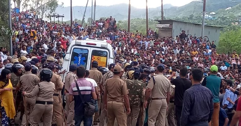 ಉತ್ತರಾಖಂಡ: ಬಿಜೆಪಿ ನಾಯಕನ ಮಗನಿಂದ ಹತ್ಯೆಯಾದ ಯುವತಿ ಕುಟುಂಬಕ್ಕೆ 25 ಲಕ್ಷ ಘೋಷಿಸಿದ ಸಿಎಂ