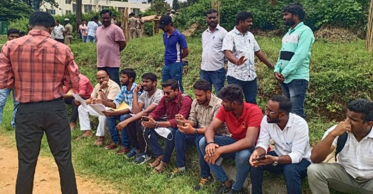 ಬೆಂಗಳೂರು ವಿವಿ ಕ್ಯಾಂಪಸ್ ಒಳಗಡೆ ಅನಧೀಕೃತ ದೇವಸ್ಥಾನ ನಿರ್ಮಾಣ; ವಿದ್ಯಾರ್ಥಿಗಳಿಂದ ಪ್ರತಿಭಟನೆ | Naanu Gauri