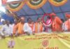 ವೀಕ್ಷಿಸಿ➤ ಹೈದರಾಬಾದ್: ಅಸ್ಸಾಂ ಸಿಎಂ ಇದ್ದ ವೇದಿಕೆಗೆ ನುಗ್ಗಿ ಮೈಕ್‌ ಕಿತ್ತ ಅಪರಿಚಿತ ವ್ಯಕ್ತಿ | Naanu Gauri