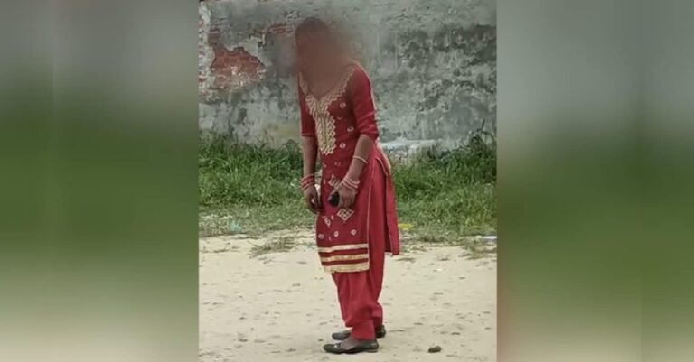 ವಿಡಿಯೊ➤ಅಮೃತಸರ: ‘ಡ್ರಗ್ಸ್’ ಪ್ರಭಾವದಿಂದ ರಸ್ತೆಯಲ್ಲೆ ತೂರಾಡಿದ ಯುವತಿ | Naanu Gauri