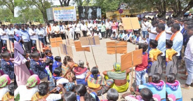 ಯಾದಗಿರಿ | ‘ತನ್ನ ಸಾವಿಗೆ ಶಿಕ್ಷಕರೇ ಕಾರಣ’; ಪತ್ರ ಬರೆದಿಟ್ಟು ವಿಷ ಸೇವಿಸಿ ಆತ್ಮಹತ್ಯೆಗೆ ಯತ್ನಿಸಿದ ದಲಿತ ವಿದ್ಯಾರ್ಥಿ | Naanu Gauri