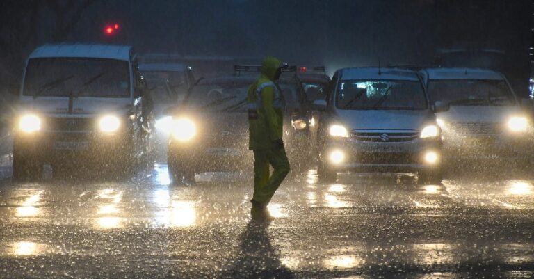ಐದು ದಿನಗಳ ಕಾಲ ಬೆಂಗಳೂರು ಸೇರಿದಂತೆ ರಾಜ್ಯದಾದ್ಯಂತ ಭಾರೀ ಮಳೆ: ಹವಮಾನ ಇಲಾಖೆ ಮುನ್ಸೂಚನೆ | Naanu Gauri