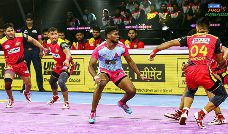 ಹೀನಾಯವಾಗಿ ಸೋತ ಬೆಂಗಳೂರು ಬುಲ್ಸ್: ಕ್ಷೀಣಿಸಿದ ನೇರ ಸೆಮಿಫೈನಲ್ ತಲುಪುವ ಸಾಧ್ಯತೆ