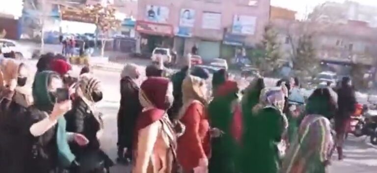 ಆಫ್ಘನ್‌ ಮಹಿಳೆಯರಿಗೆ ವಿಶ್ವವಿದ್ಯಾಲಯ ಶಿಕ್ಷಣ ನಿಷೇಧಿಸಿದ ತಾಲಿಬಾನ್: ಭುಗಿಲೆದ್ದ ಪ್ರತಿಭಟನೆಗಳು