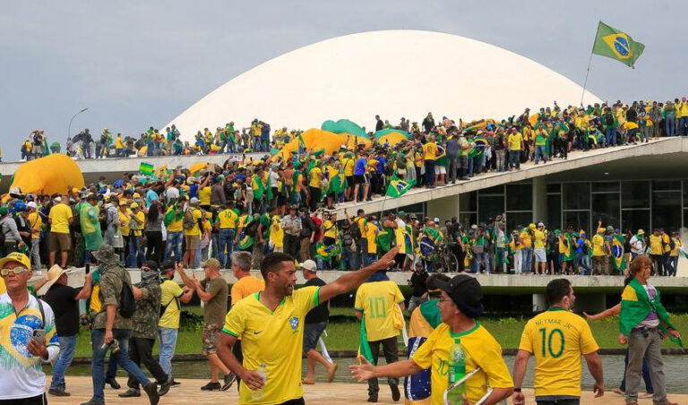 ಪ್ರಜಾಪ್ರಭುತ್ವ ವಿರೋಧಿ ಬ್ರೆಜಿಲ್ ಗಲಭೆಗಳಿಗೆ ಕಾರಣವಾದ ತೀವ್ರ ಧ್ರುವೀಕರಣ; ಜಗತ್ತಿಗೆ ಎಚ್ಚರಿಕೆಯ ಗಂಟೆ!