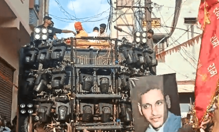 ಹೈದರಾಬಾದ್: ಉಚ್ಛಾಟಿತ ಬಿಜೆಪಿ ಶಾಸಕನ ರಾಮನವಮಿ ರ್ಯಾಲಿಯಲ್ಲಿ ನಾಥೂರಾಂ ಗೋಡ್ಸೆ ಚಿತ್ರ ಪ್ರತ್ಯಕ್ಷ