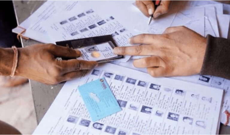 25 ಸಾವಿರ ರೂಗಳಿಗೆ ಅಭ್ಯರ್ಥಿಗಳಿಗೆ ಮತದಾರರ ಮಾಹಿತಿ ಮಾರಾಟ: ಎಫ್‌ಐಆರ್ ದಾಖಲು