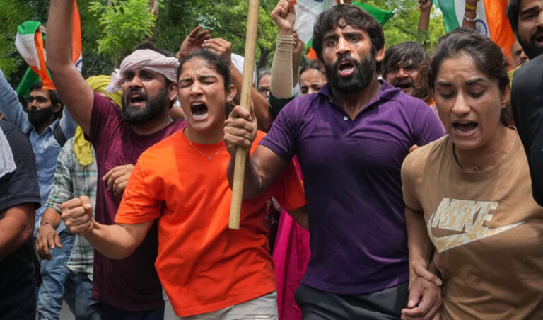 ಲೈಂಗಿಕ ದೌರ್ಜನ್ಯದ ಆರೋಪ: ಸರ್ಕಾರದ ಉದಾಸೀನವೋ? ಆರೋಪಿಯ ರಕ್ಷಣೆಗೆ ಮಾಡುತ್ತಿರುವ ತಂತ್ರವೋ?