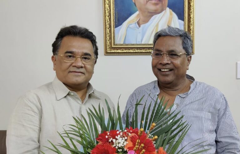 ವಿಶ್ವೇಶ್ವರ ಭಟ್ ಪುಸ್ತಕ ಬಿಡುಗಡೆ ಕಾರ್ಯಕ್ರಮಕ್ಕೆ ಸಿಎಂ ಸಿದ್ದರಾಮಯ್ಯಗೆ ಆಹ್ವಾನ: ತೀವ್ರ ಆಕ್ರೋಶ