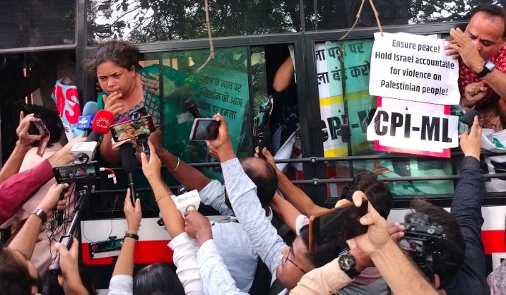 ದೆಹಲಿ: ಜಂತರ್ ಮಂತರ್‌ನಲ್ಲಿ ಪ್ಯಾಲೆಸ್ತೀನ್‌ ಪರ ಪ್ರತಿಭಟನೆ: ಹಲವರ ಬಂಧನ