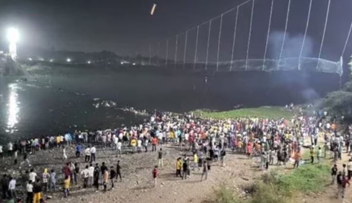 ಮೊರ್ಬಿ ಸೇತುವೆ ದುರಂತಕ್ಕೆ 1ವರ್ಷ: ಸಂತ್ರಸ್ತರ ಕುಟುಂಬಸ್ಥರಿಂದ ಪ್ರತಿಭಟನೆ