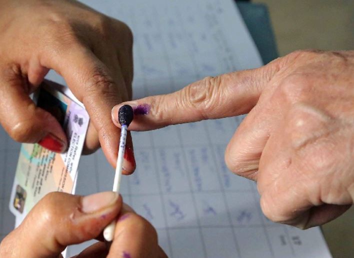 ಮಧ್ಯಪ್ರದೇಶ: ಮತದಾನದ ವೇಳೆ ಗೌಪ‍್ಯತೆಯ ಉಲ್ಲಂಘನೆ; ಮರು ಮತದಾನಕ್ಕೆ ಆದೇಶ