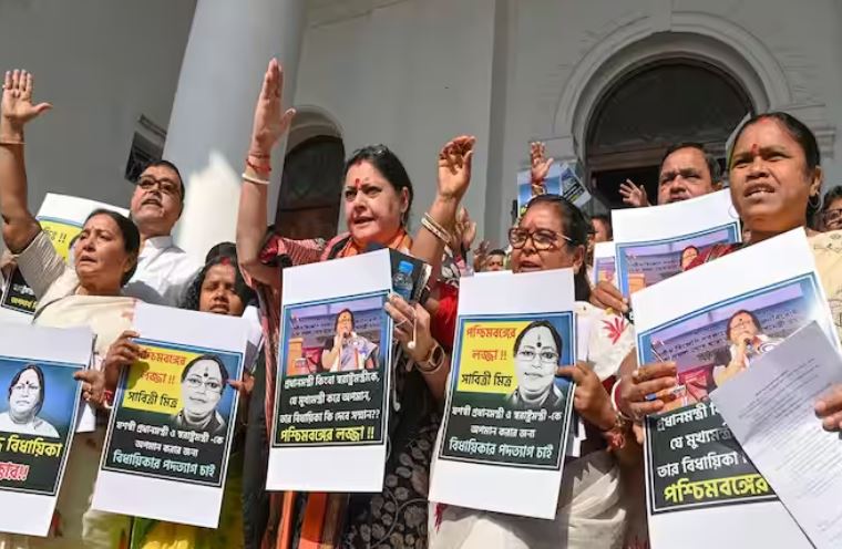 ಪ.ಬಂಗಾಳ: ರಾಷ್ಟ್ರಗೀತೆಗೆ ಅವಮಾನ; 12 ಬಿಜೆಪಿ ಶಾಸಕರ ವಿರುದ್ಧ ಎಫ್‌ಐಆರ್