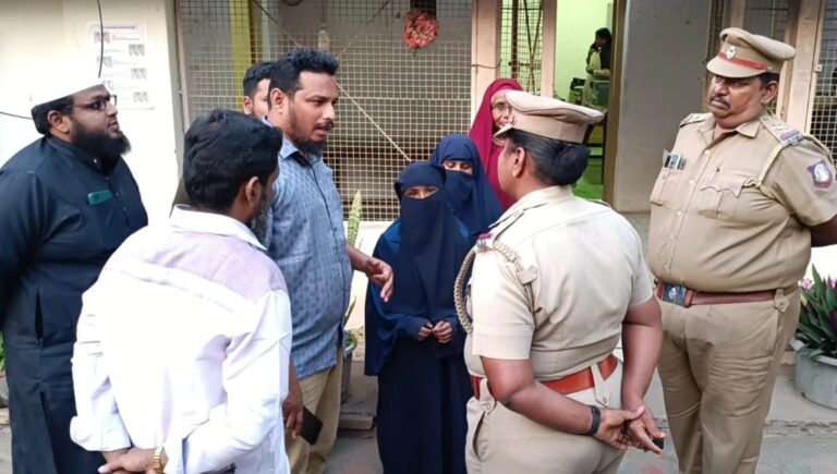 ಗೋಮಾಂಸ ಸೇವಿಸುತ್ತಿದ್ದಾಳೆಂದು ವಿದ್ಯಾರ್ಥಿನಿಗೆ ಶಿಕ್ಷಕಿಯಿಂದ ಕಿರುಕುಳ