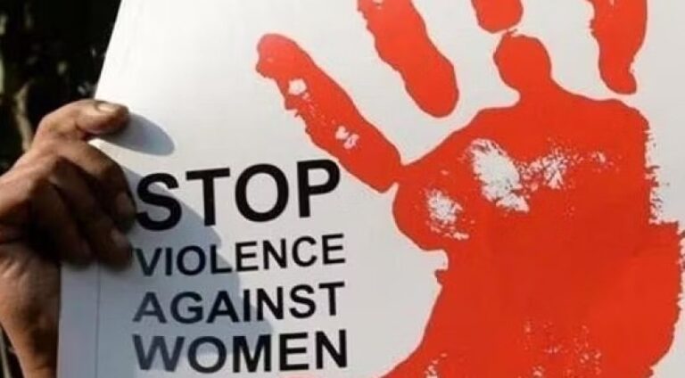 ಗುಜರಾತ್: ಬುಡಕಟ್ಟು ಮಹಿಳೆಯನ್ನು ಅರೆಬೆತ್ತಲೆಗೊಳಿಸಿ ಹಲ್ಲೆ