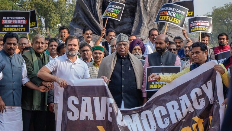 ವಿಪಕ್ಷಗಳ 143 ಸಂಸದರ ಅಮಾನತು ಖಂಡಿಸಿ ‘ಇಂಡಿಯಾ’ ಒಕ್ಕೂಟದಿಂದ ನಾಳೆ ಧರಣಿ