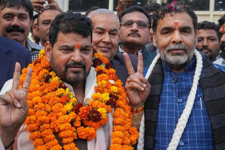 ಅಥ್ಲೀಟ್‌ಗಳ ಒತ್ತಡಕ್ಕೆ ಮಣಿದ ಕೇಂದ್ರ ಸರ್ಕಾರ; ಡಬ್ಲ್ಯೂಎಫ್ಐ ನೂತನ ಆಡಳಿತ ಮಂಡಳಿ ಅಮಾನತು