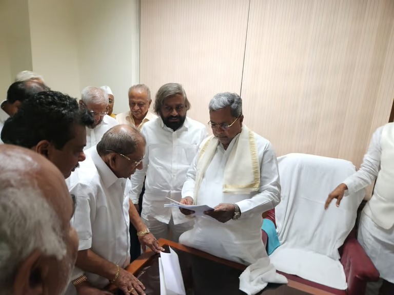 ಜಾತಿ ಗಣತಿ ವರದಿ ಒಪ್ಪದಂತೆ ಲಿಂಗಾಯತರ ಮನವಿ: ಹೊಸ ಸಮೀಕ್ಷೆಗೆ ಪಟ್ಟು