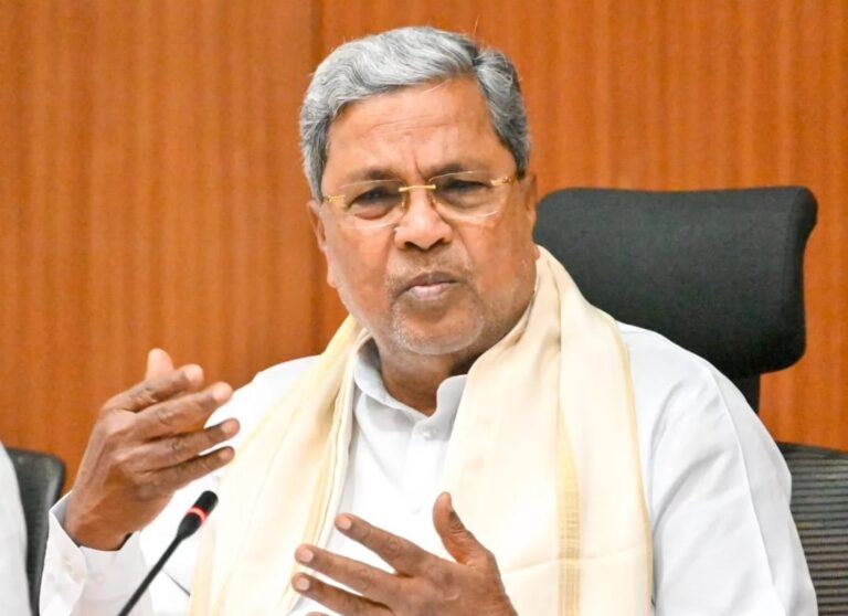 ಕನ್ನಡಿಗರು ₹4 ಲಕ್ಷ ಕೋಟಿ ತೆರಿಗೆ ಕಟ್ಟುತ್ತಿದ್ದಾರೆ, ಕೇಂದ್ರ ಕೇವಲ ₹50 ಸಾವಿರ ಕೋಟಿ ವಾಪಸ್ ಕೊಡ್ತಿದೆ: ಸಿದ್ದರಾಮಯ್ಯ