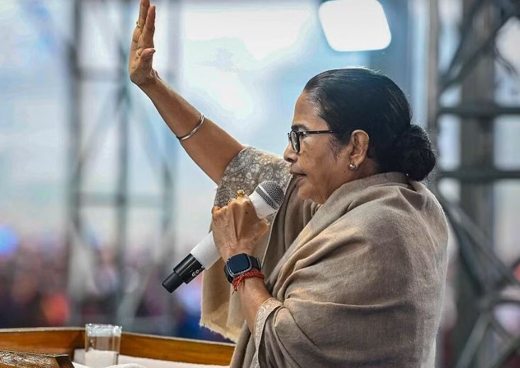 ರಾಜ್ಯದ ಪಾಲಿನ ಅನುದಾನಕ್ಕೆ ದೀದಿ ಫೈಟ್‌: ಕೇಂದ್ರಕ್ಕೆ 7 ದಿನಗಳ ಗಡುವು ನೀಡಿದ ಮಮತಾ ಬ್ಯಾನರ್ಜಿ