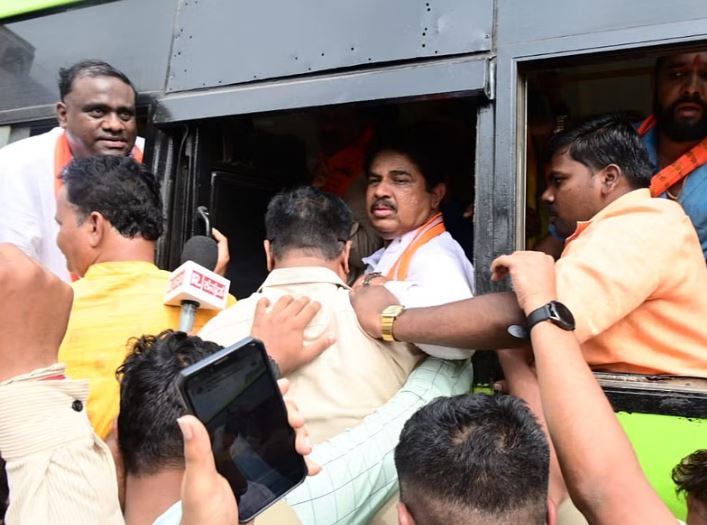 ರಾಜಕೀಯಕ್ಕಾಗಿ ಕ್ರಿಮಿನಲ್‌ಗಳ ಪರ ‘ಬಿಜೆಪಿ’ ಪ್ರತಿಭಟನೆ