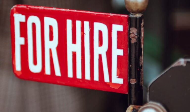 ಹೆಚ್ಚಿದ ನಿರುದ್ಯೋಗ: 15 ಹುದ್ದೆಗಳಿಗೆ 25,000ಕ್ಕೂ ಅಧಿಕ ಮಂದಿ ಅರ್ಜಿ ಸಲ್ಲಿಕೆ