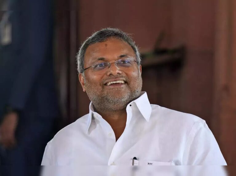 ಮೋದಿ ಜನಪ್ರಿಯತೆಯನ್ನು ರಾಹುಲ್‌ಗೆ ಹೋಲಿಸಿದ ಕಾರ್ತಿ: ನೋಟಿಸ್ ಕೊಟ್ಟ ಕಾಂಗ್ರೆಸ್