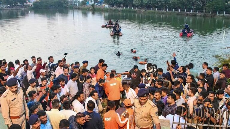 ವಡೋದರಾ ದೋಣಿ ದುರಂತ; ವಿಹಾರಕ್ಕೆ ತೆರಳಿದ್ದ ಶಾಲಾ ವಿದ್ಯಾರ್ಥಿಗಳು ಬಲಿ