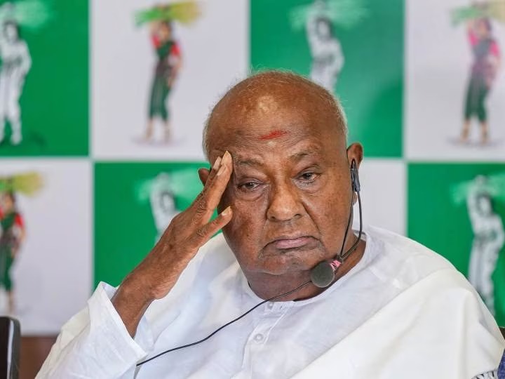 ಕೋಮು ಶಕ್ತಿಗಳ ವಿರುದ್ಧ ತೊಡೆ ತಟ್ಟಿದ್ದ ದೇವೇಗೌಡರು ಕಳೆದುಹೋಗಿದ್ದಾರೆ, ಹುಡುಕಿ ಕೊಡಿ: ಕಾಂಗ್ರೆಸ್