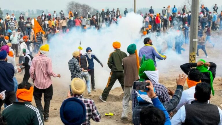 ದೆಹಲಿ ಚಲೋ ಮೆರವಣಿಗೆ: ಹಿಸಾರ್‌ನಲ್ಲಿ ಹಿಂಸಾಚಾರಕ್ಕೆ ತಿರುಗಿದ ಪ್ರತಿಭಟನೆ, ಪೊಲೀಸರಿಂದ ಲಾಠಿ ಚಾರ್ಜ್