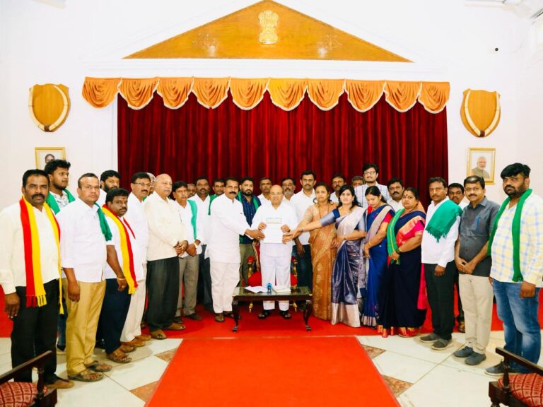 ಕೆಸಿ ವ್ಯಾಲಿ, ಹೆಚ್‌ಎನ್‌ ವ್ಯಾಲಿ ಮೂರನೇ ಹಂತದ ಶುದ್ಧೀಕರಣಕ್ಕೆ ಆಗ್ರಹಿಸಿ ರಾಜ್ಯಪಾಲರಿಗೆ ಮನವಿ