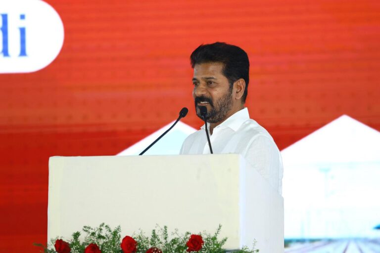 ‘ತೆಲಂಗಾಣ ಅಭಿವೃದ್ಧಿಯಾಗಬೇಕಾದರೆ ಗುಜರಾತ್ ಮಾದರಿ ಅನುಸರಿಸಬೇಕು..’; ಮೋದಿಯನ್ನು ‘ದೊಡ್ಡಣ್ಣ’ ಎಂದ ಕಾಂಗ್ರೆಸ್ ಸಿಎಂ