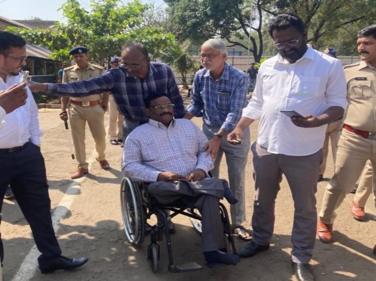 10 ವರ್ಷಗಳ ಬಳಿಕ ಪ್ರೊ. ಜಿಎನ್ ಸಾಯಿಬಾಬಾ ಜೈಲಿನಿಂದ ಬಿಡುಗಡೆ