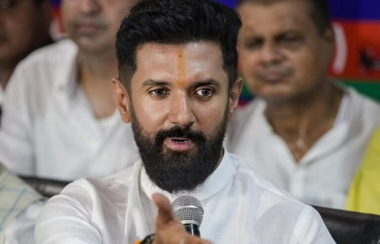 ಬಿಹಾರದಲ್ಲಿ ಎನ್‌ಡಿಎಗೆ ಭಾರೀ ಹಿನ್ನಡೆ: ಪಕ್ಷದ ತೊರೆದ ಎಲ್‌ಜೆಪಿಯ 22 ನಾಯಕರು, ಇಂಡಿಯಾ ಮೈತ್ರಿಕೂಟಕ್ಕೆ ಬೆಂಬಲ ಘೋಷಣೆ