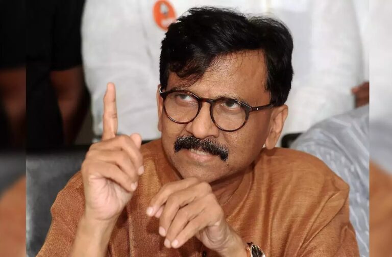 ಶಿವಸೇನೆಯನ್ನು ವಿಭಜಿಸಿ, ಇಲ್ಲವೇ ಬಂಧನ ಎದುರಿಸಿ ಎಂದು ಏಕನಾಥ್ ಶಿಂದೆಗೆ ಕೇಂದ್ರ ಸರ್ಕಾರ ಬೆದರಿಕೆ ಒಡ್ಡಿತ್ತು: ಸಂಜಯ್ ರಾವತ್