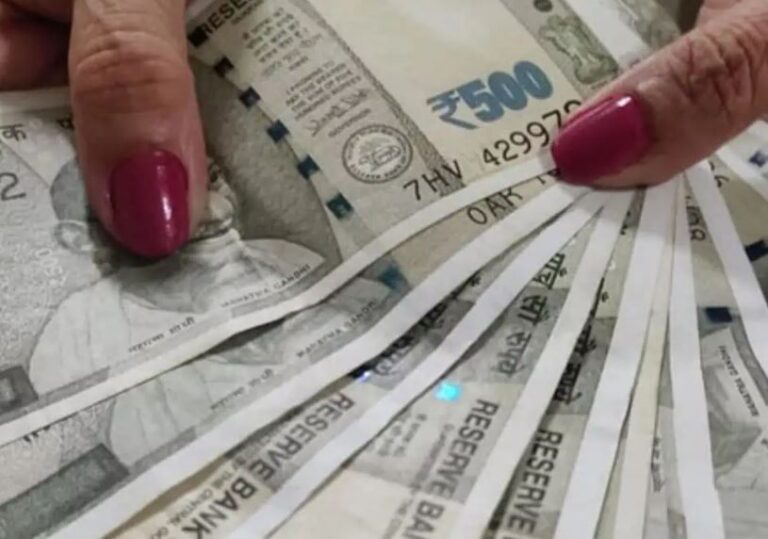 ಮತದಾನಕ್ಕೆ ಹಣ ನೀಡುವಂತೆ ಆಗ್ರಹಿಸಿ ಸ್ಥಳೀಯರಿಂದ ಪ್ರತಿಭಟನೆ: ವಿಚಿತ್ರ ಘಟನೆ