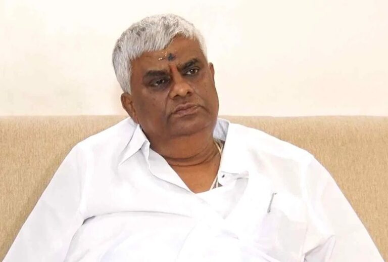 ಲೈಂಗಿಕ ದೌರ್ಜನ್ಯ ಪ್ರಕರಣ: ರೇವಣ್ಣ ನಿವಾಸದಲ್ಲಿ ಎಸ್‌ಐಟಿ ತಂಡದಿಂದ ಸ್ಥಳ ಮಹಜರು