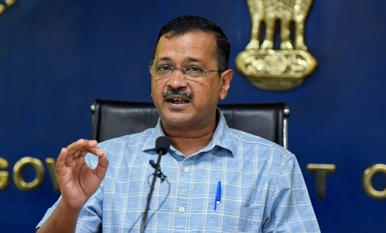 ದೆಹಲಿ ಸಿಎಂ ಸ್ಥಾನದಿಂದ ಅರವಿಂದ್ ಕೇಜ್ರಿವಾಲ್ ಕೆಳಗಿಳಿಸುವಂತೆ ಕೋರಿದ್ದ ಅರ್ಜಿ ವಜಾಗೊಳಿಸಿದ ಸುಪ್ರೀಂ ಕೋರ್ಟ್