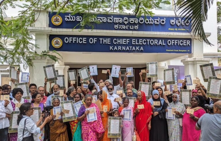 #GrowASpineOrResign: ದ್ವೇಷ ಭಾಷಣ, ನೀತಿ ಸಂಹಿತೆ ಉಲ್ಲಂಘನೆ ಬಗ್ಗೆ ಚು. ಆಯೋಗದ ಮೌನ ಖಂಡಿಸಿ ದೇಶದ ಹಲವೆಡೆ ಪ್ರತಿಭಟನೆ