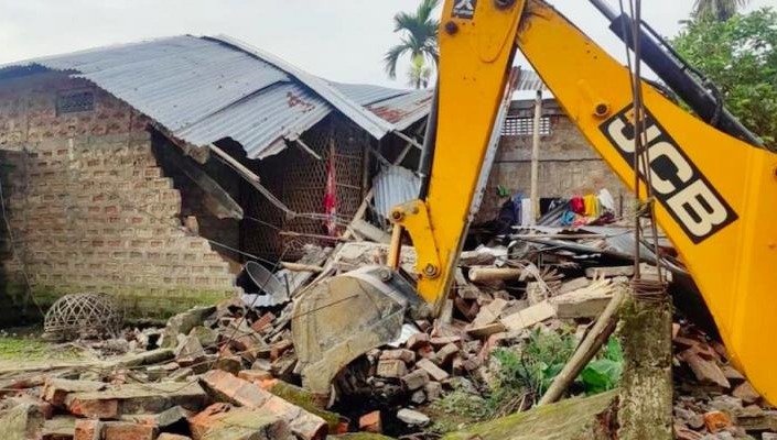 ಬುಲ್ಡೋಝರ್ ಬಳಸಿ ಮನೆ ಧ್ವಂಸ ಪ್ರಕರಣ : ಐದು ಕುಟುಂಬಗಳಿಗೆ 30 ಲಕ್ಷ ರೂ. ಪರಿಹಾರ ನೀಡಿದ ಅಸ್ಸಾಂ ಸರ್ಕಾರ