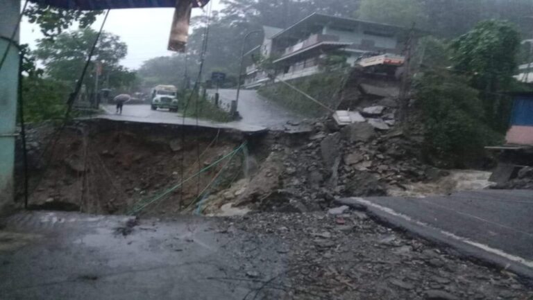 ಉತ್ತರ ಸಿಕ್ಕಿಂನ ಮಂಗನ್ ಜಿಲ್ಲೆಯಲ್ಲಿ ಭಾರೀ ಭೂಕುಸಿತ; ಓರ್ವ ಸಾವು, ಐವರು ಕಣ್ಮರೆ