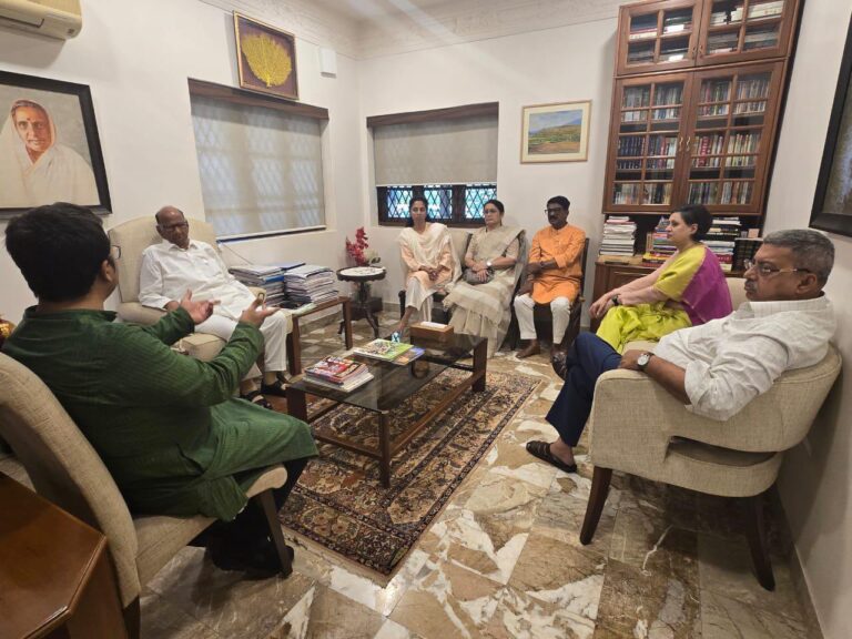 ‘ಸೆಬಿ’ ಅಧಿಕಾರಿಗಳನ್ನು ಭೇಟಿ ಮಾಡಿದ ಟಿಎಂಸಿ ಸಂಸದರು; ಸ್ಟಾಕ್ ಮಾರ್ಕೆಟ್ ‘ಮ್ಯಾನಿಪುಲಟ್’ ತನಿಖೆಗೆ ಮನವಿ